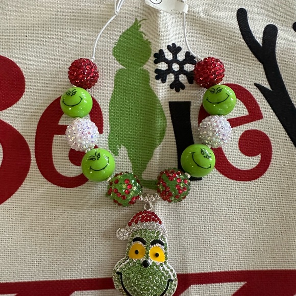 Handmade GRINCH Christmas Pendant Bubblegum Necklace - Picture 2 of 4